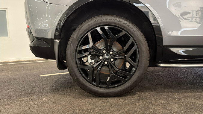 Land Rover Discovery Sport 1.5 P270e Metropolitan 5dr Auto [5 Seat] Station Wagon - Image 8